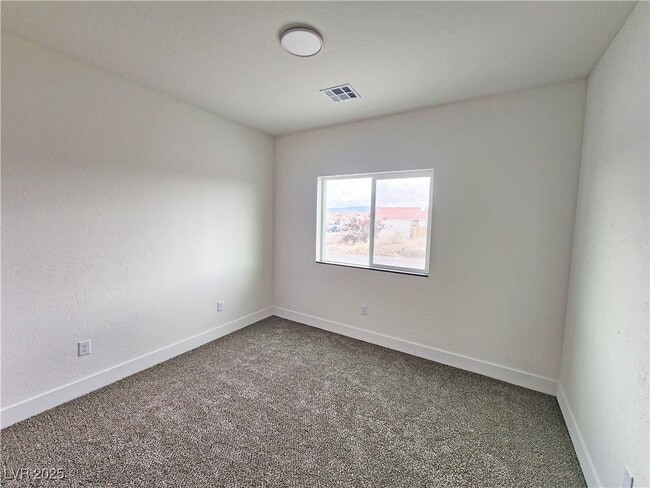 Building Photo - 1340 E Arrowhead St