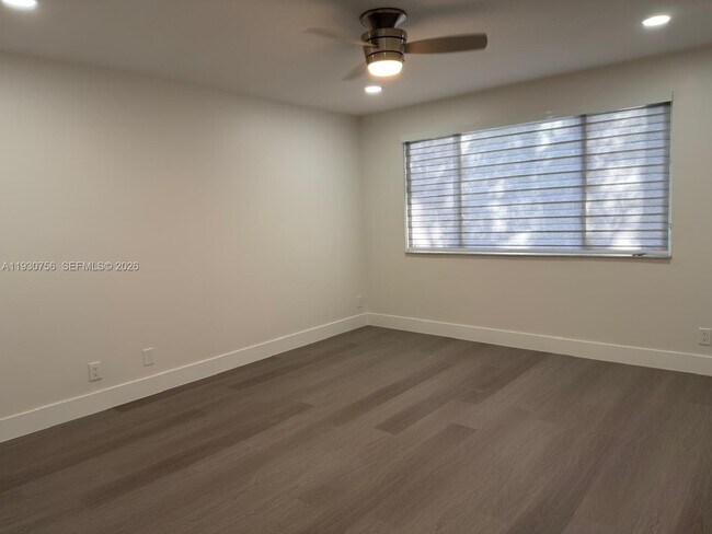 Building Photo - 12618 NW 56th Dr