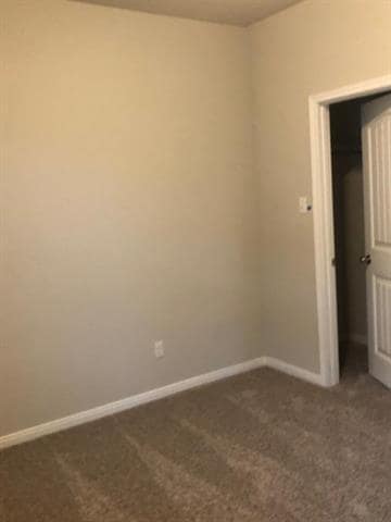 Building Photo - 221 Naset Dr