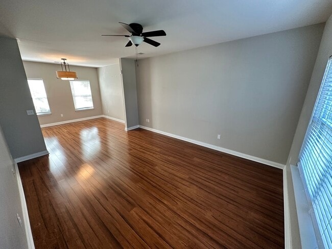 Building Photo - 408 Cunningham Ln