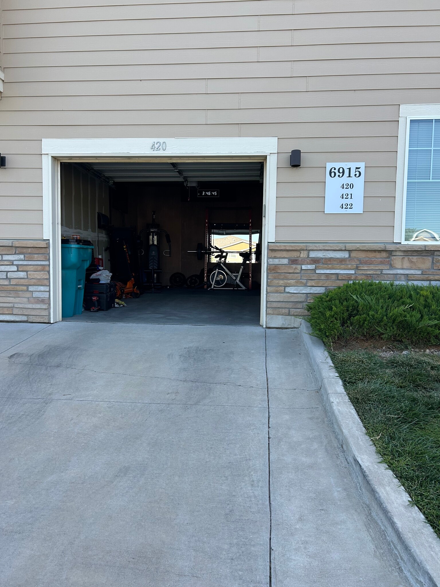 Building Photo - 6915 W 3rd St