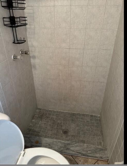 Building Photo - 2100 Cheryl Ct