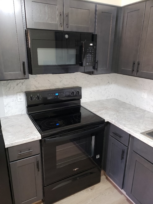 Building Photo - 1119 Farnsworth Ave