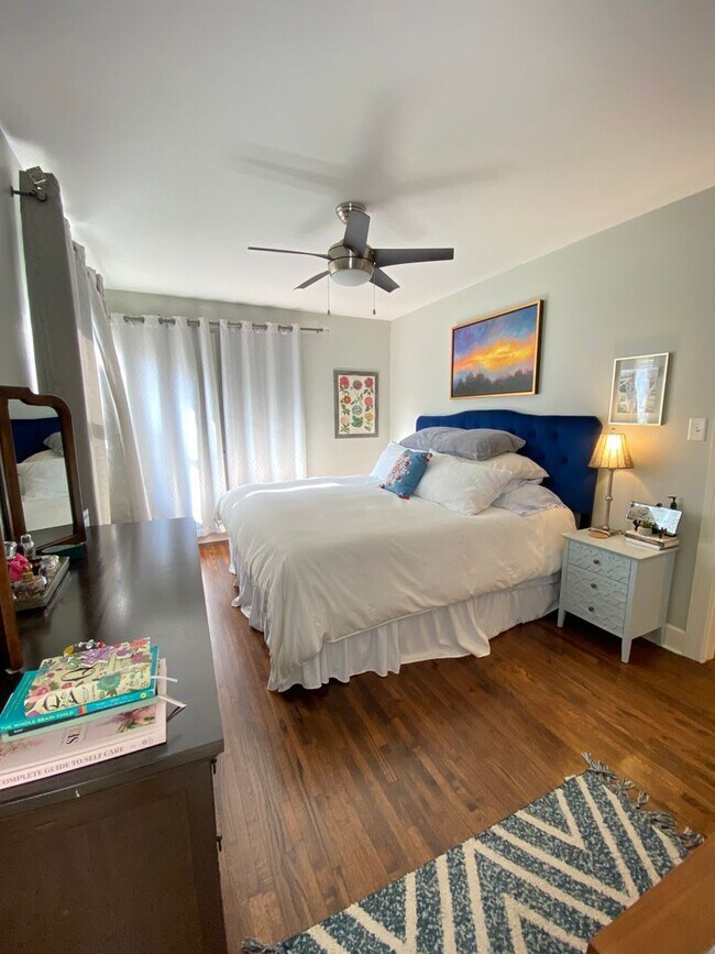 Building Photo - Darling renal in Lortondale