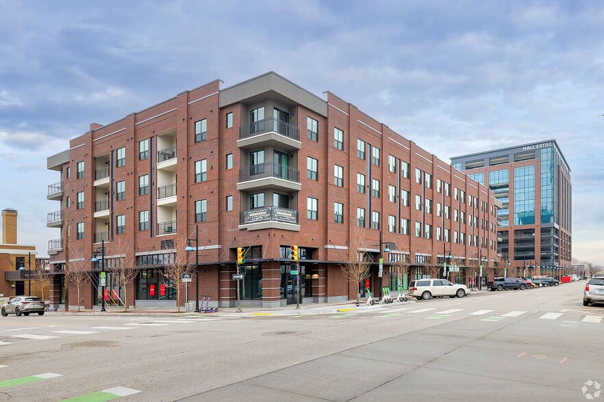 Building Photo - 415 E 2nd St S