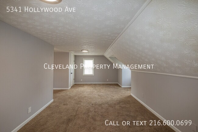 Building Photo - 5341 Hollywood Ave