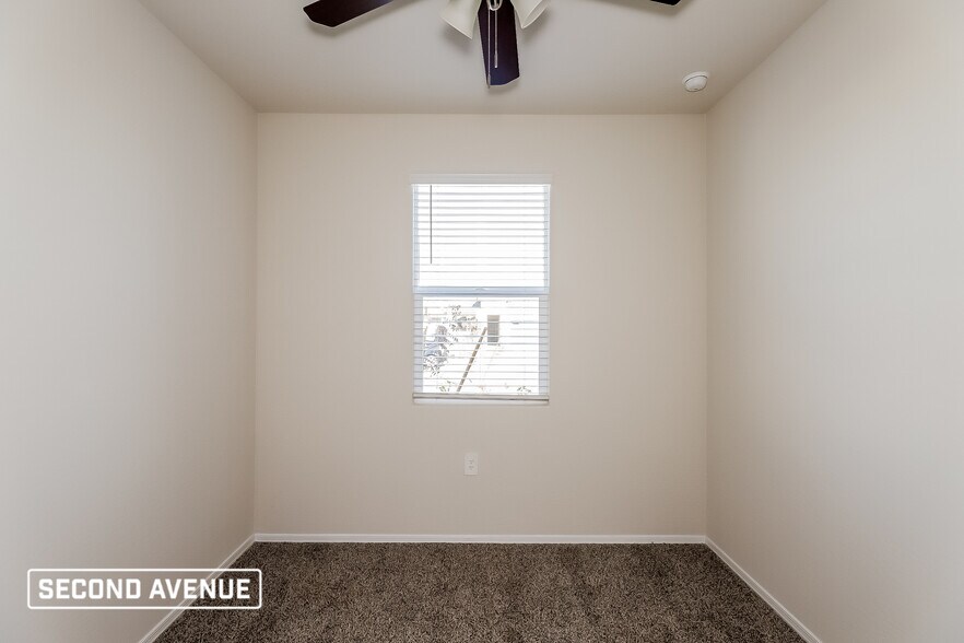 Building Photo - 18363 W Artemisa Ave