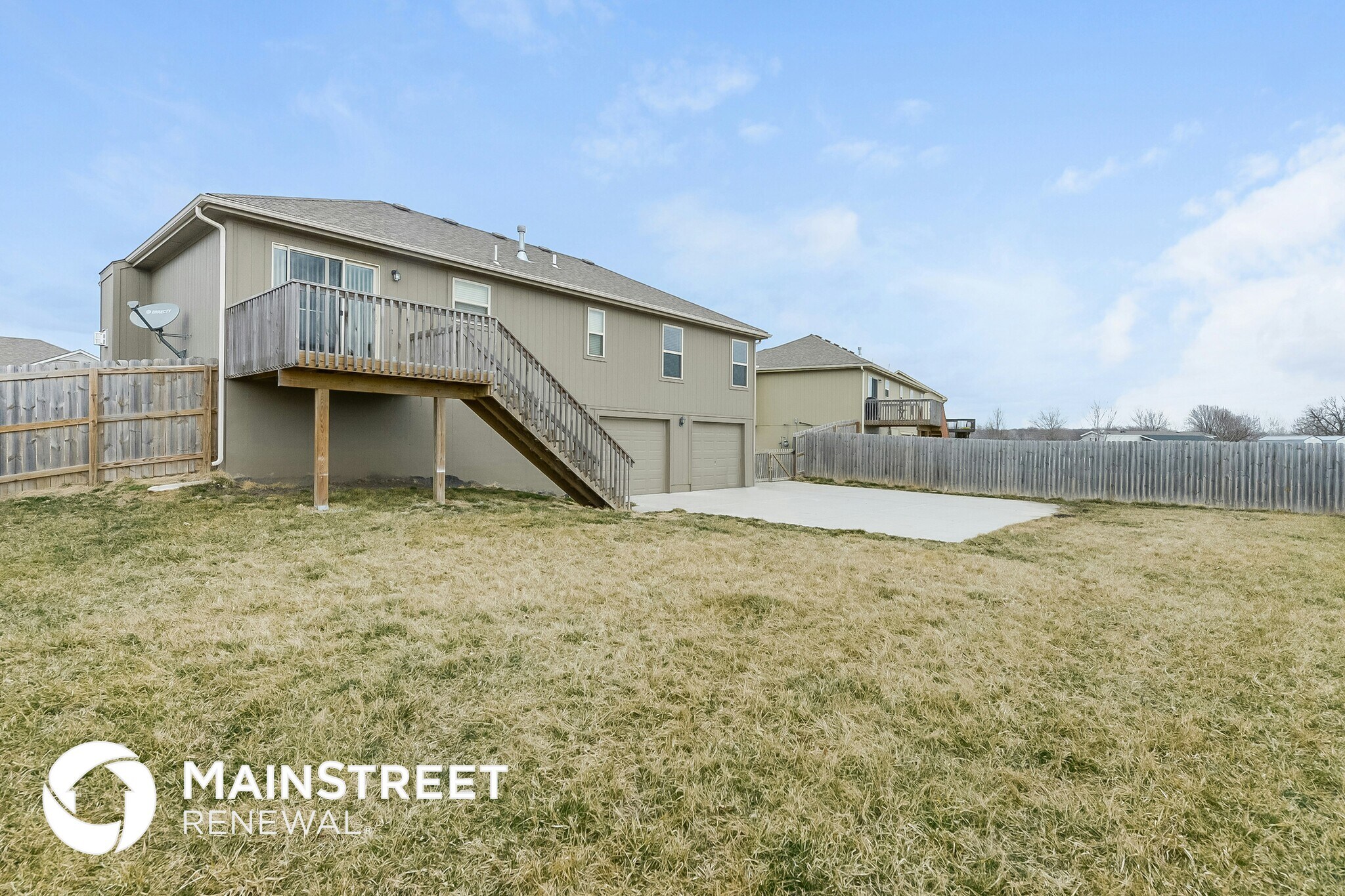 Building Photo - 312 Golfview Dr
