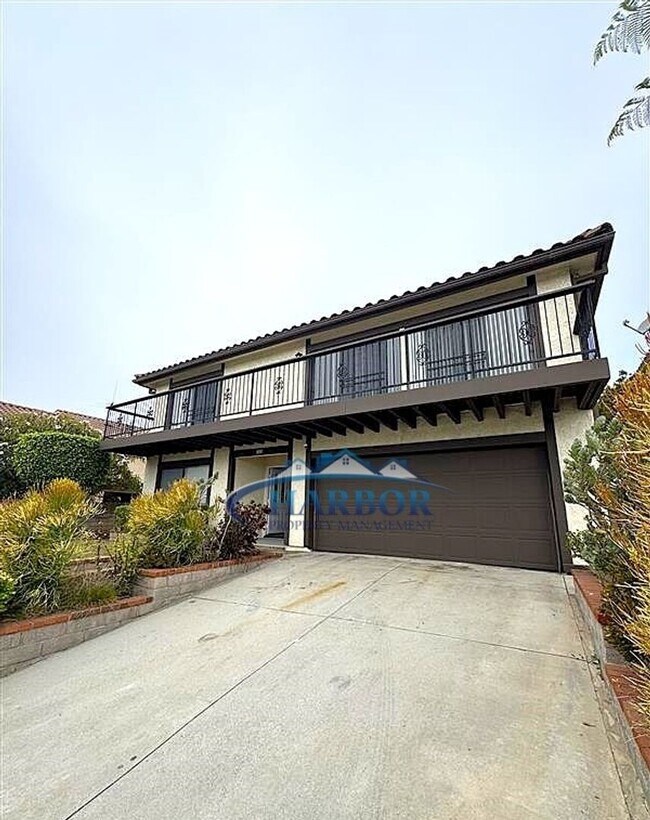 Primary Photo - Beautifully Remodeled 4-Bedroom Home in Sa...