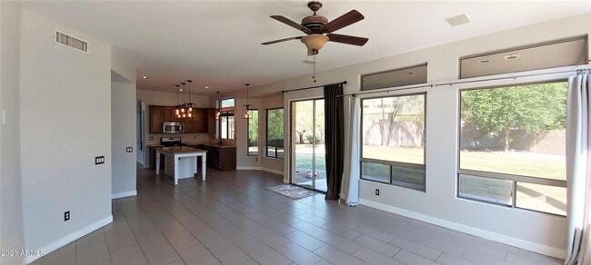 Building Photo - 3741 N Ladera Cir