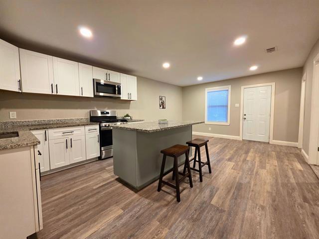 Building Photo - 3913 Chenault St