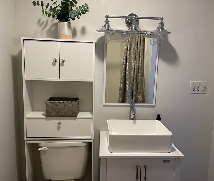 Building Photo - 1206 17th St