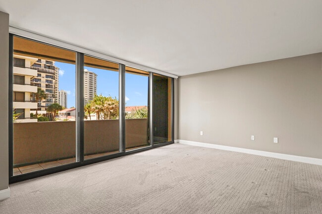 Building Photo - 4200 N Ocean Dr