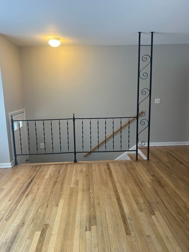 Building Photo - 31-33 Jeffrey Terrace