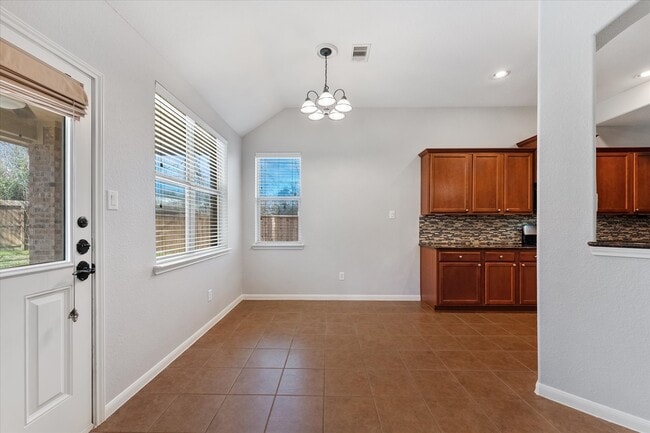 Building Photo - 146 Black Swan Pl