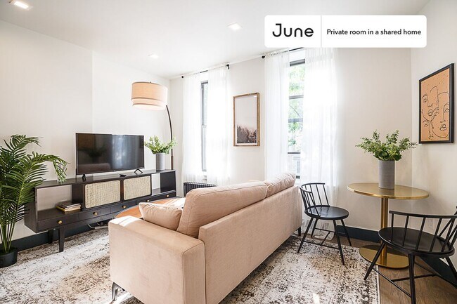 Building Photo - Room in Shared 3 bed/2 bath home in Upper West Side