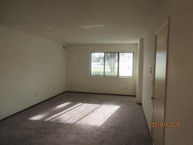 Building Photo - N111W15780-W15780 Vienna Ct