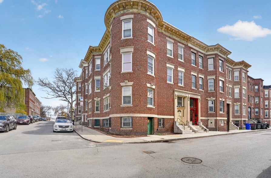 Building Photo - 129 Harrishof St