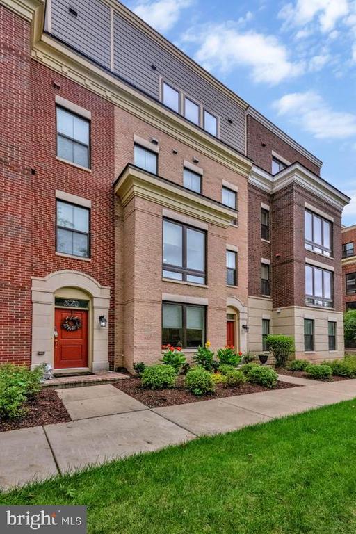 Building Photo - 518 Harborview Dr