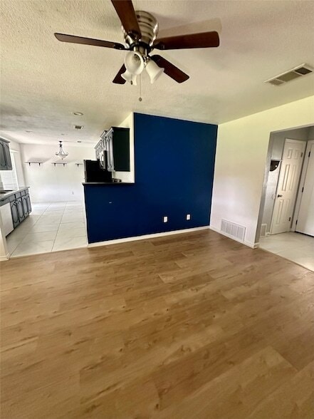 Building Photo - 6524 Blue Grass Dr