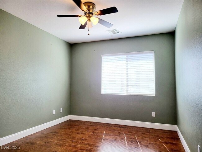 Building Photo - 10885 Fintry Hills St