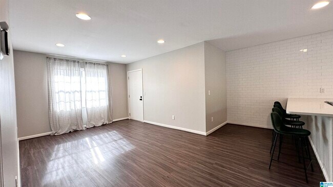 Building Photo - 3421 Sandner Ct