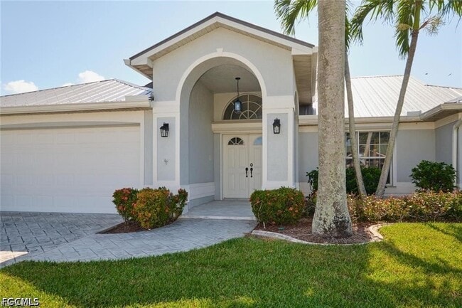 Building Photo - 5507 SW 14th Pl