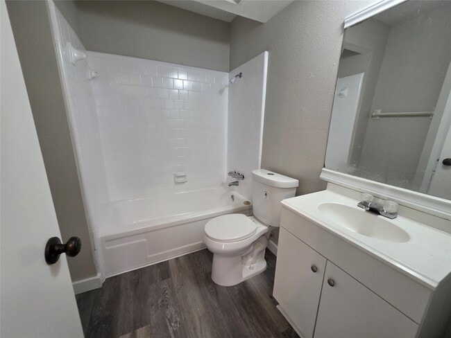 Building Photo - 12740 Shannon Hills Dr