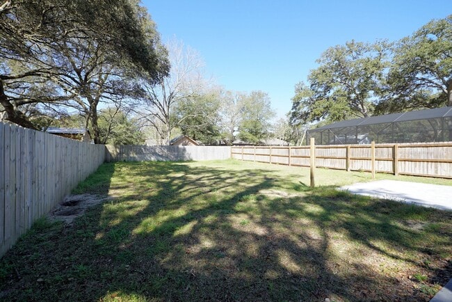 Building Photo - Four Bedroom Home