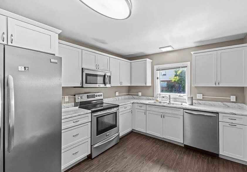 Building Photo - 50 Fletcher Pl