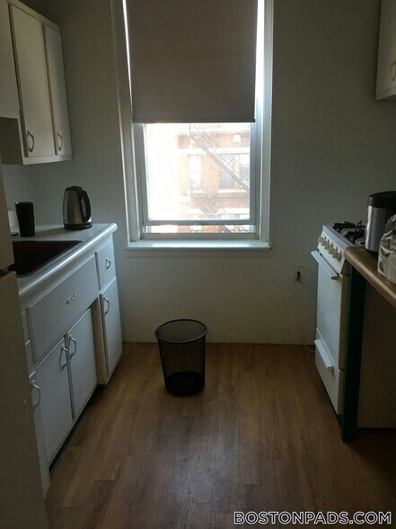 Building Photo - 1350 Commonwealth Ave