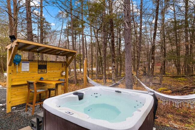 Building Photo - 3145 Ogontz Dr