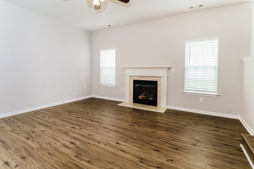 Building Photo - 3513 Tybee Dr