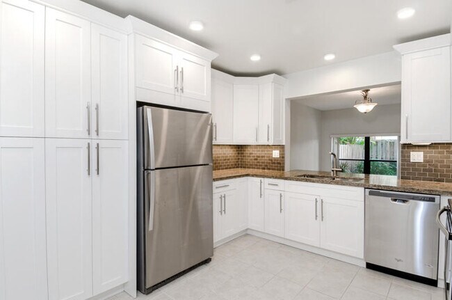 Building Photo - 363 W Camino Real