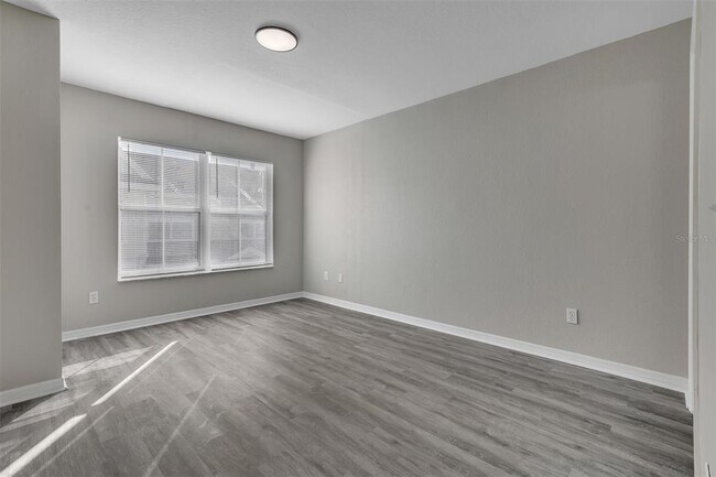 Building Photo - 4002 Venetian Bay Dr