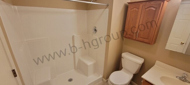 Building Photo - Sun Pointe Village Condo