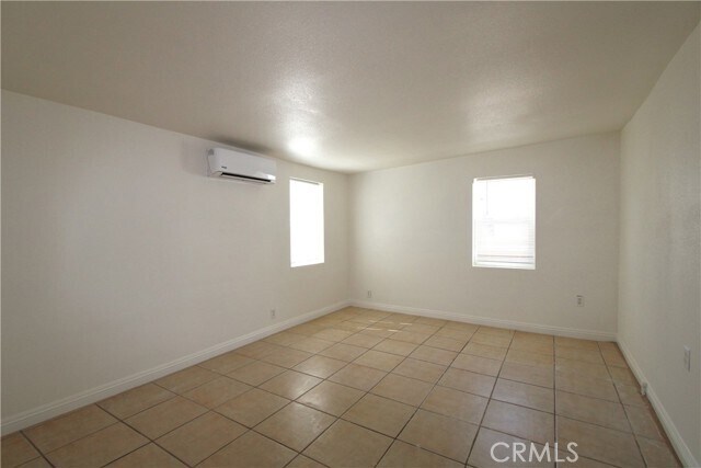 Building Photo - 3504 Crestmore Rd