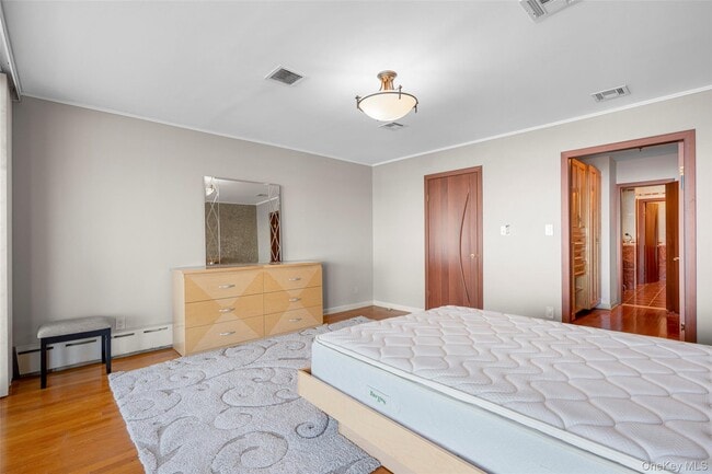 Building Photo - 822 Dean Ave