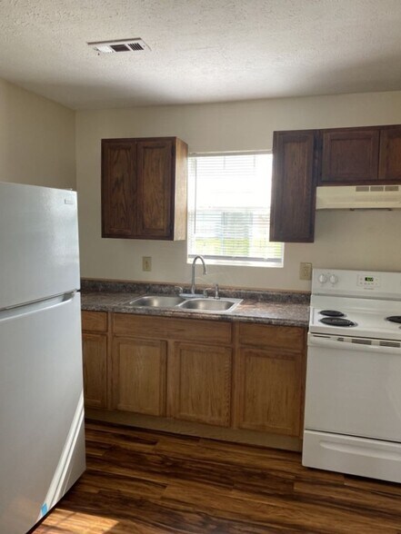 Building Photo - 73 Dogwood Pointe Dr