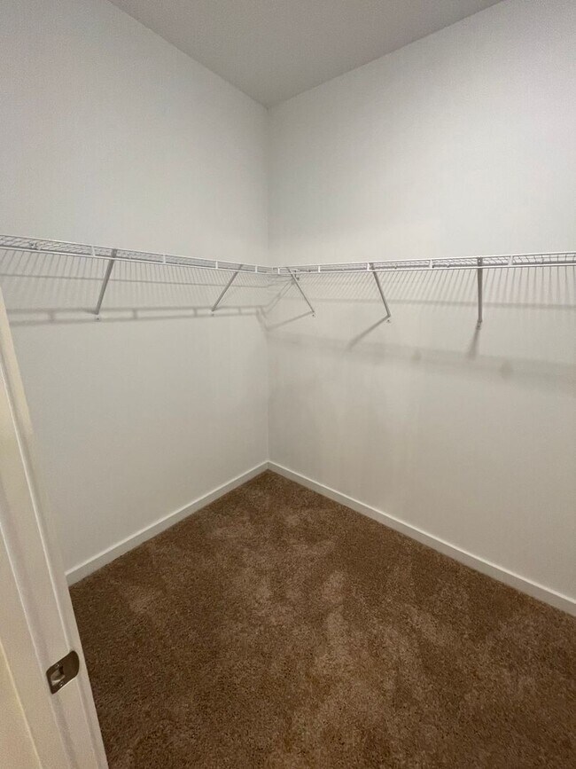 Building Photo - Home for Rent in Meridianville, AL!!! Avai...