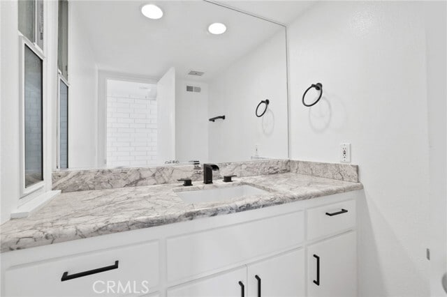 Building Photo - 2501 Blue Water Dr