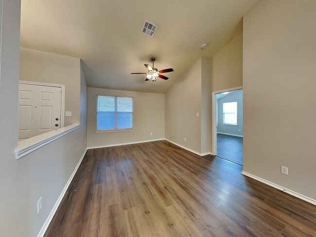 Building Photo - 8921 Highland Orchard Dr