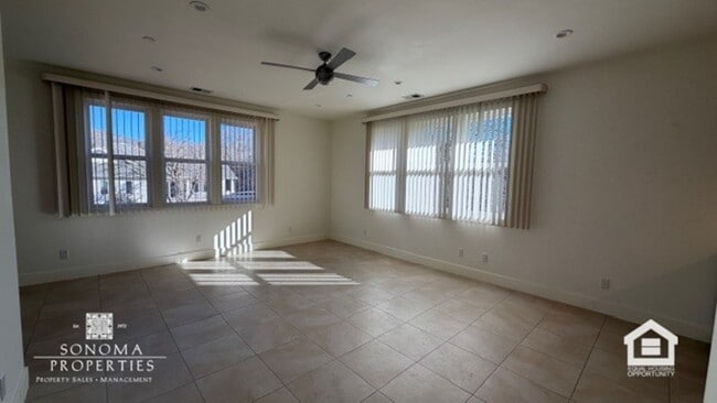 Building Photo - Charming 1-Bedroom Over-Garage Apartment in Kenwood