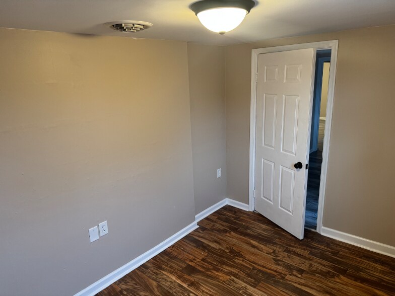 Building Photo - 277 Specks Run Rd