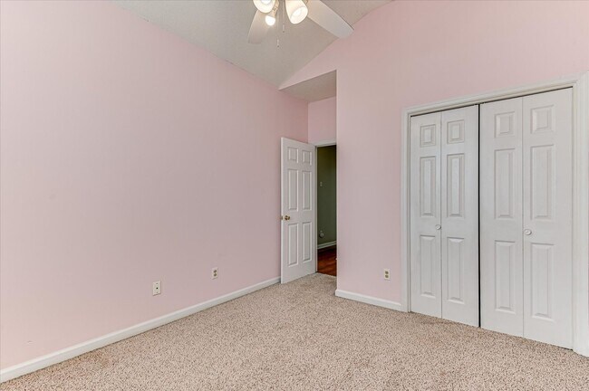 Building Photo - 1140 Parkside Trail