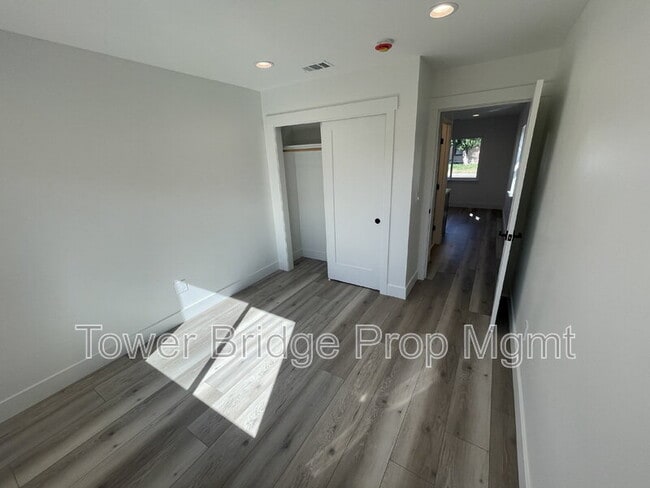 Building Photo - 2839 Taft St