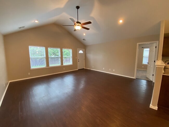 Building Photo - 2704 N 21st St