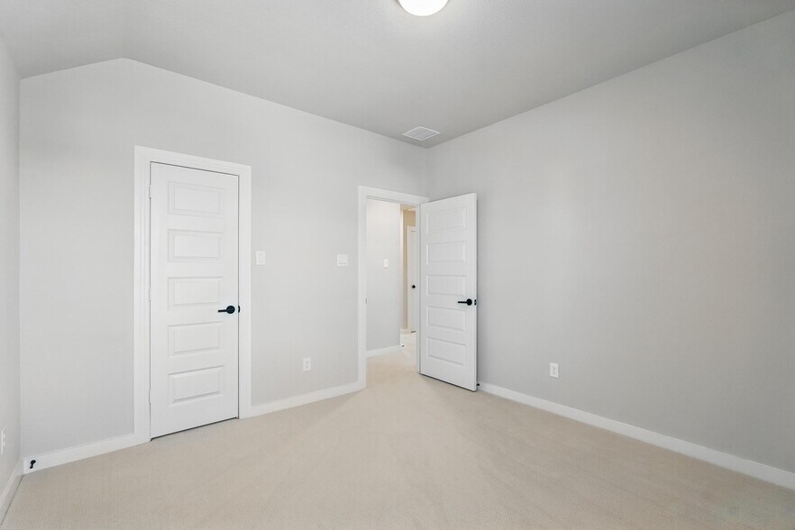Building Photo - 3003 Wind Knot Way