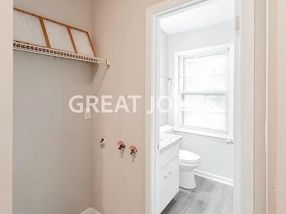 Building Photo - 2879 Doyle Ave