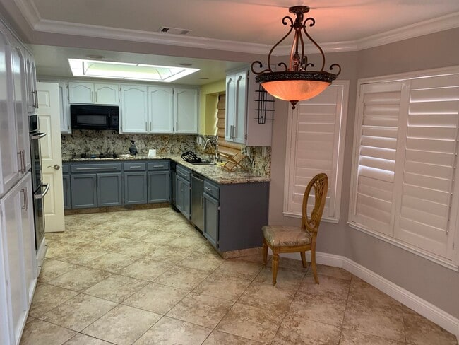 Building Photo - Beautiful 4 Bedroom, 3 Bath Antioch Home W/ SOLAR in Antioch